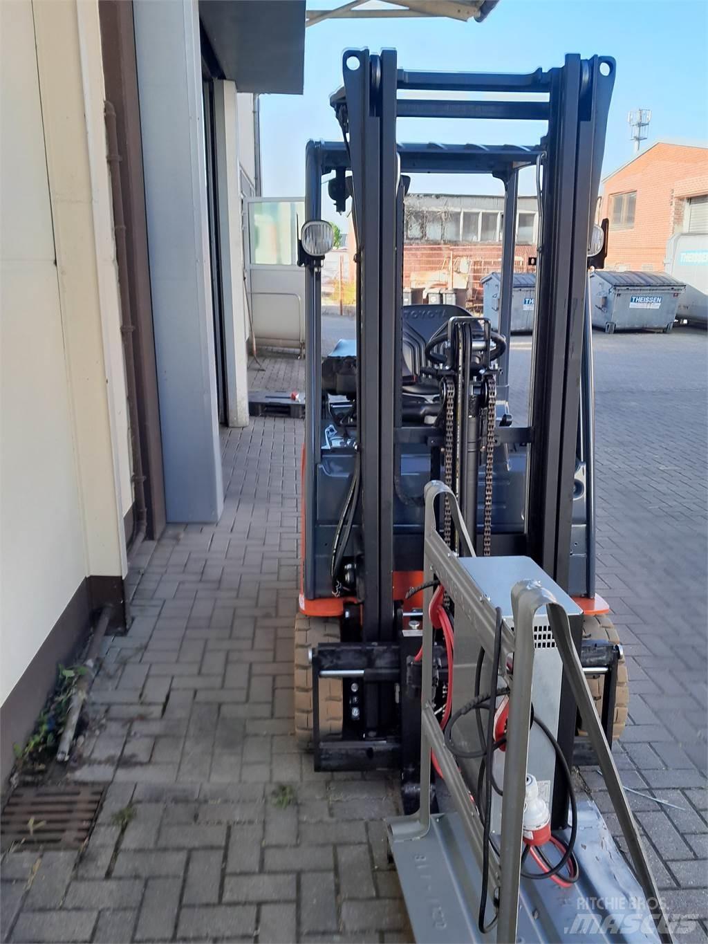 Toyota 8FBEK18T Električni viljuškari