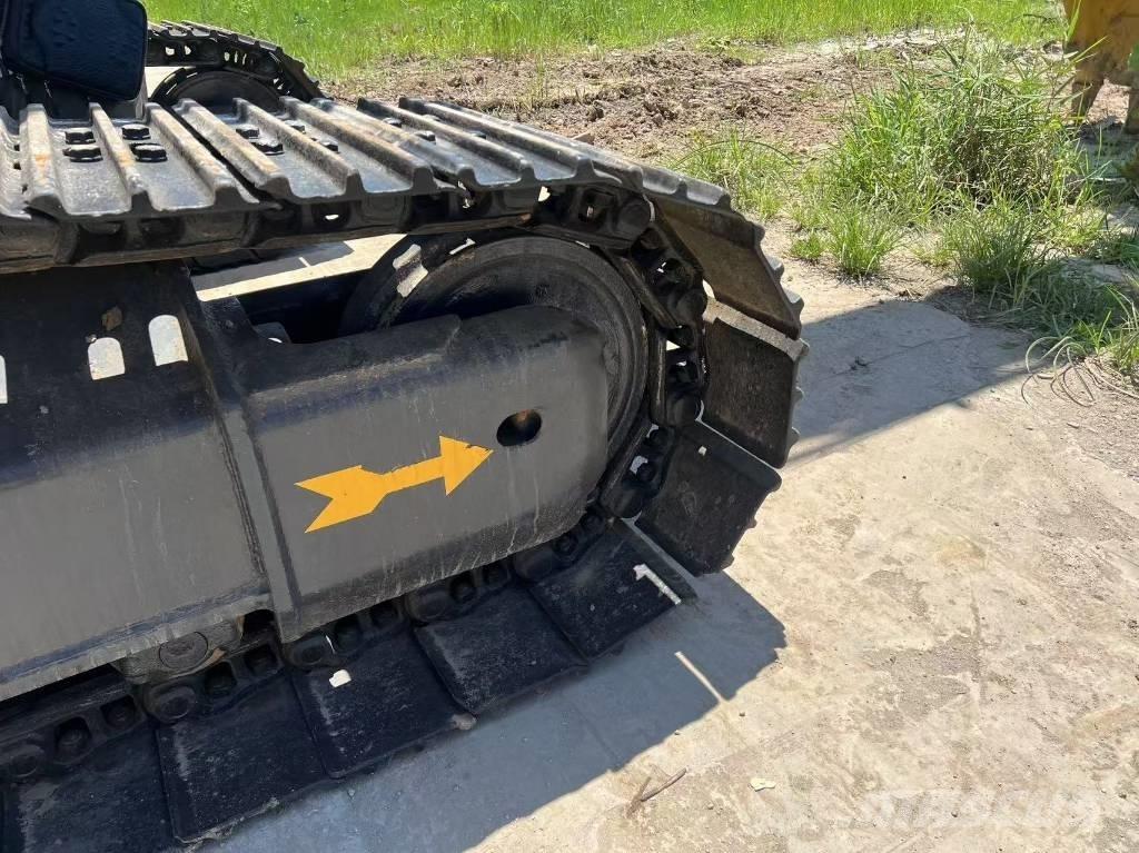 Komatsu PC 220 Bageri guseničari
