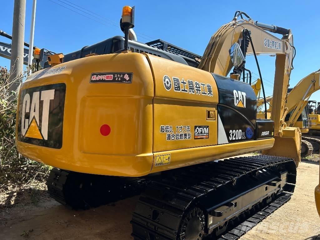 CAT 320D2L Bageri guseničari