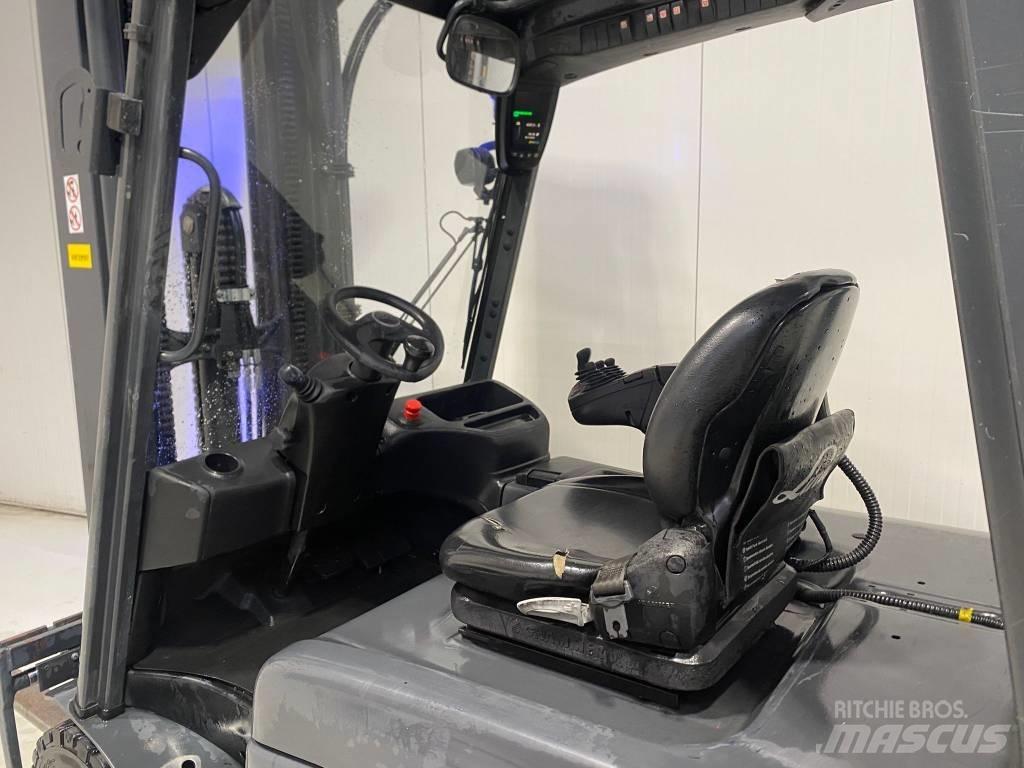 Linde E30L-01 Električni viljuškari