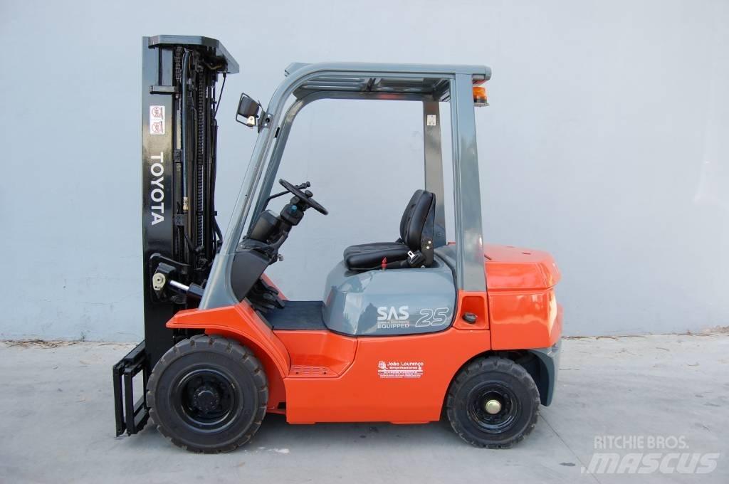 Toyota 7 FD 25 Dizelski viljuškari