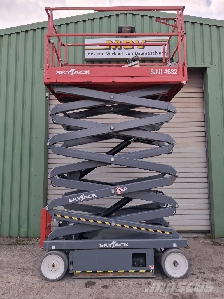 SkyJack SJ III 4632 Makazaste platforme