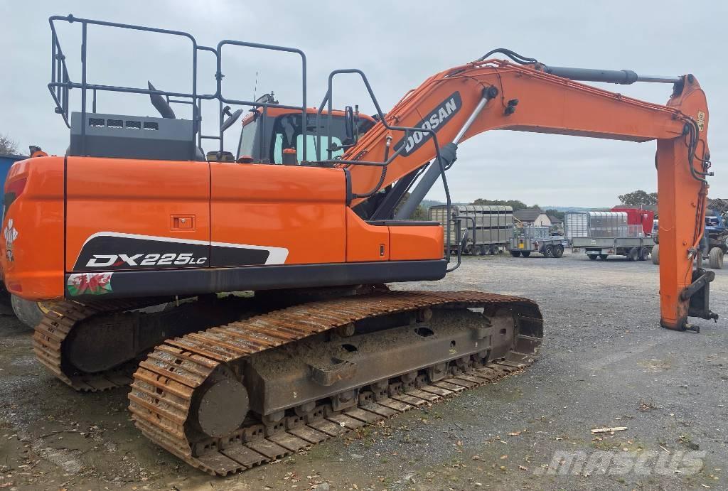 Doosan DX 225 LC Bageri guseničari