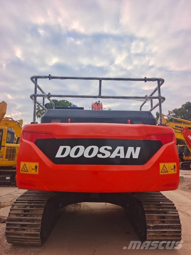 Doosan DX 225 LC Bageri guseničari