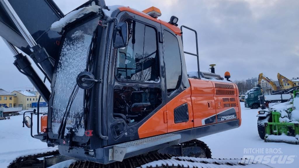 Doosan DX 255 LC-5 Bageri guseničari