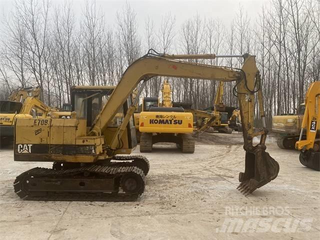 CAT E70B Bageri guseničari