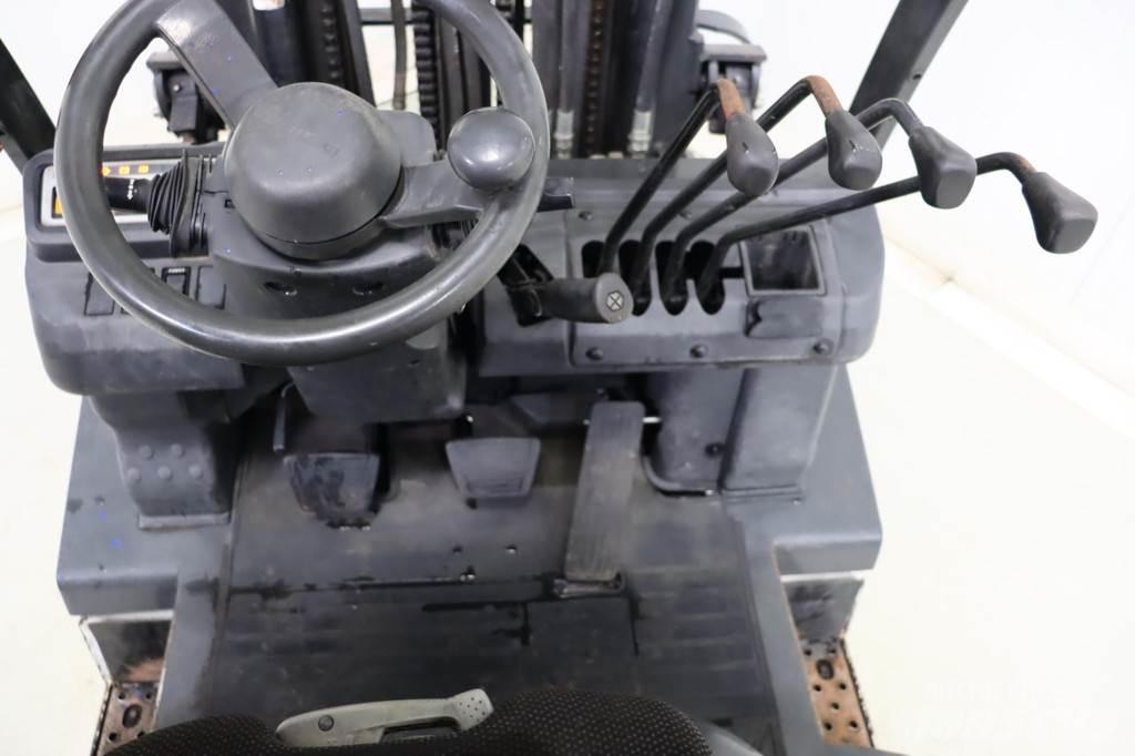Nissan U1D2A20LQ Plinski viljuškari