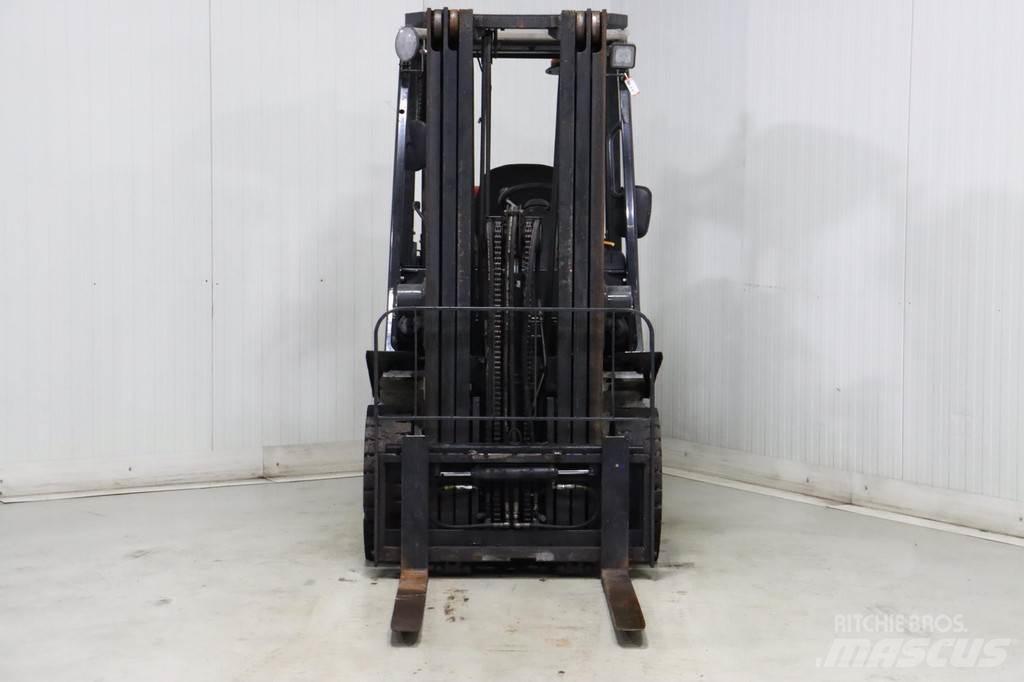 Nissan U1D2A20LQ Plinski viljuškari