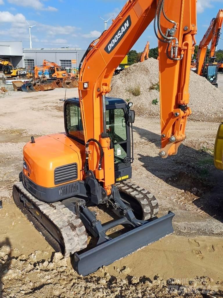 Doosan DX 85 R-3 Midi bageri 7t – 12t