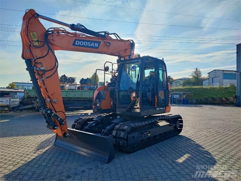 Doosan DX140LCR-7 Bageri guseničari