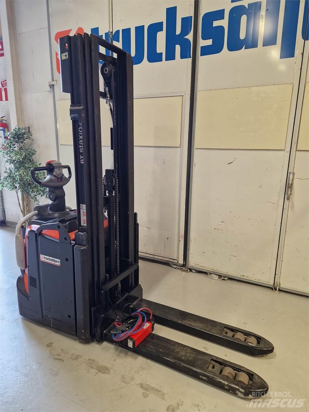 Toyota SPE120L Ručni električni viljuškar