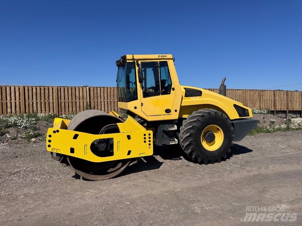 Bomag BW 213 D H-4 Valjci sa jednim bubnjem