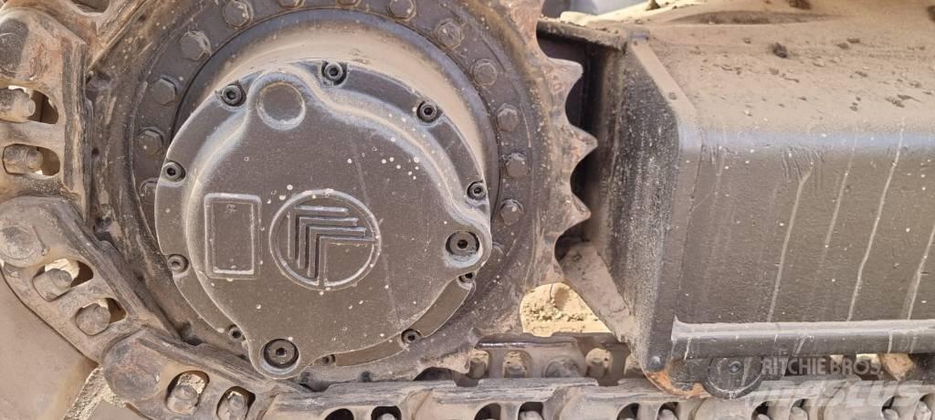 JCB JS 200 LC Bageri guseničari