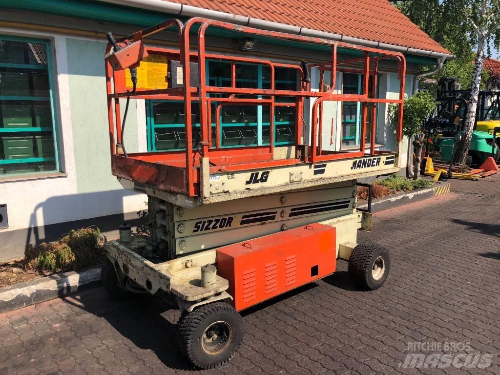 JLG CM2558    V-3343 Jarbolne penjajuće platforme