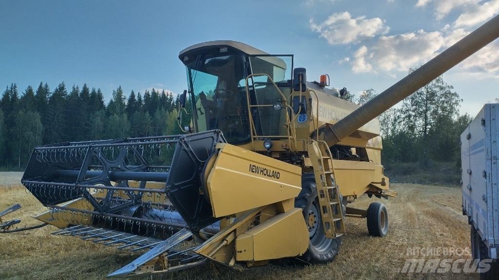 New Holland TC 54 Kombajni