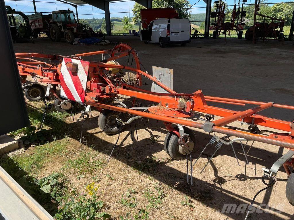 Fella TH 800 Okretači i sakupljači sena