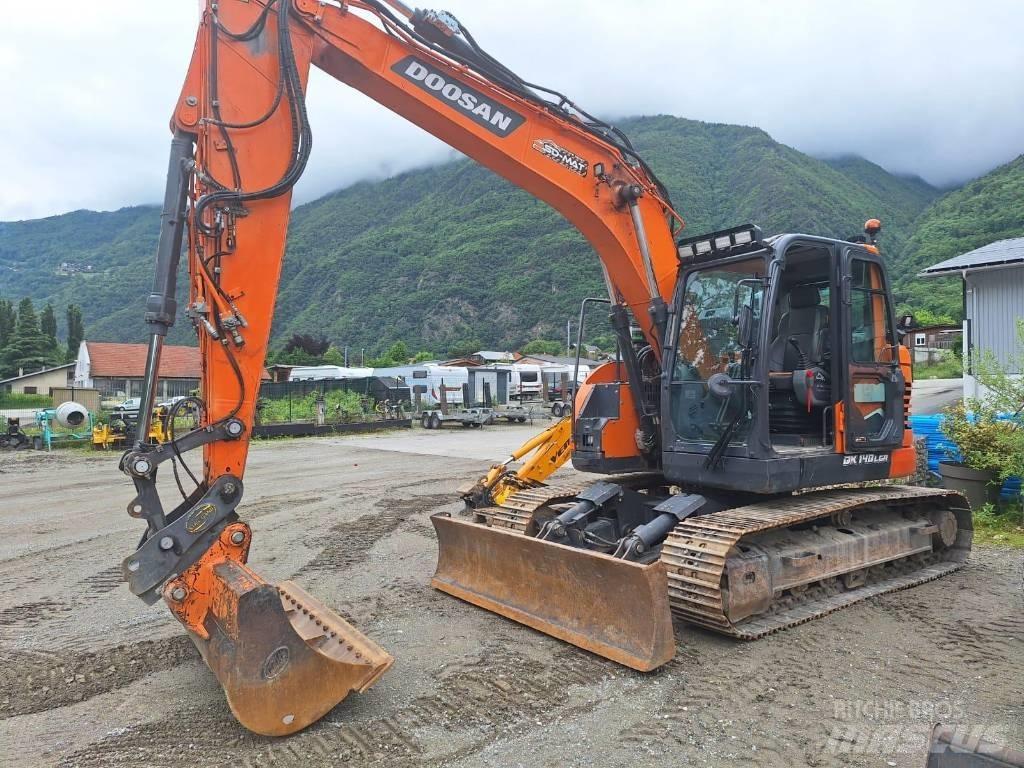 Doosan DX 140 LCR-7 Bageri guseničari