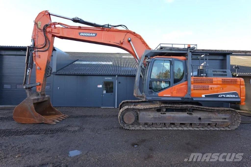 Doosan DX300LC Bageri guseničari