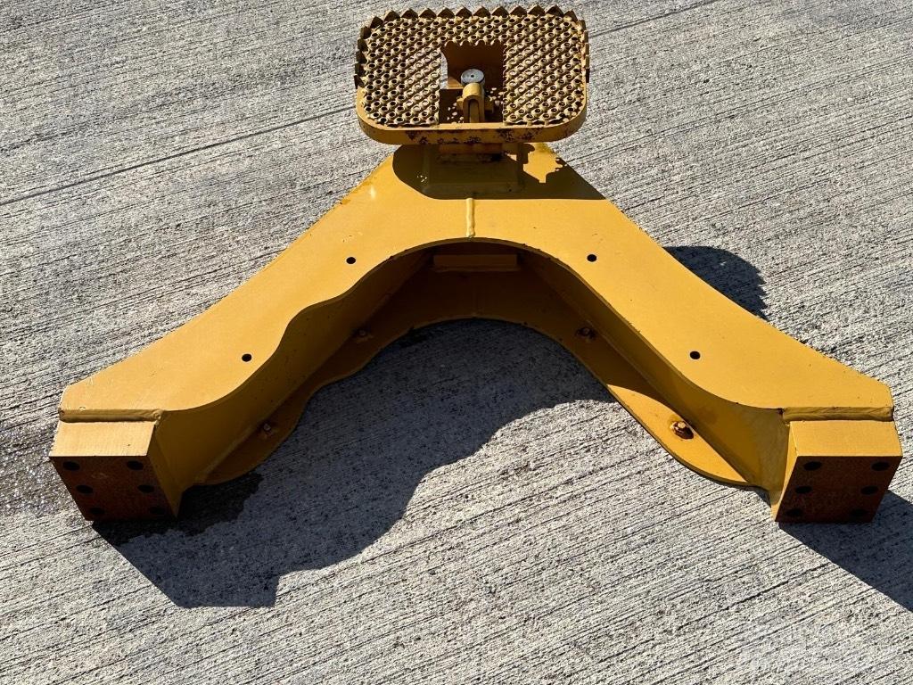 CAT D6N Drawbar Ostale komponente za građevinarstvo