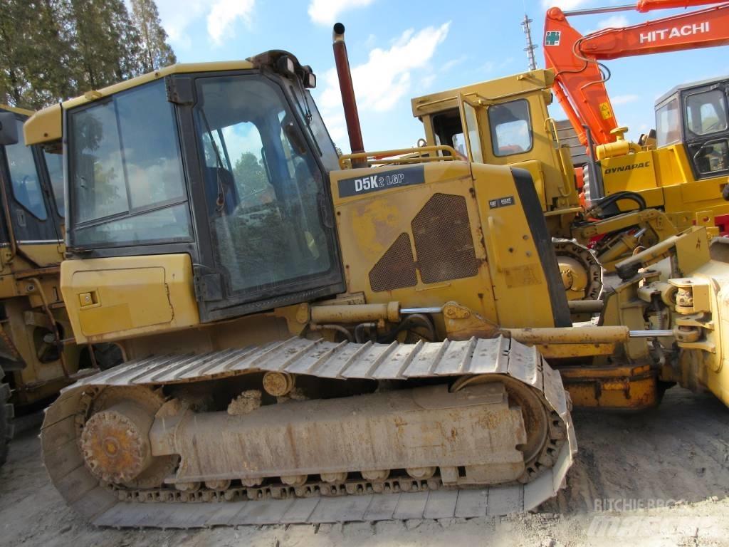 CAT D5K Buldožeri guseničari