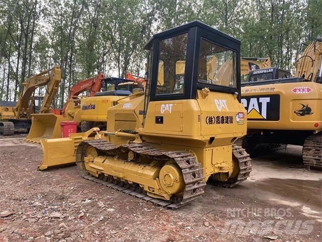 CAT D5G Buldožeri guseničari