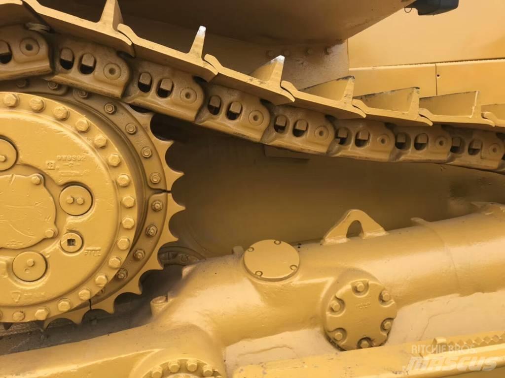 CAT D8R Buldožeri guseničari