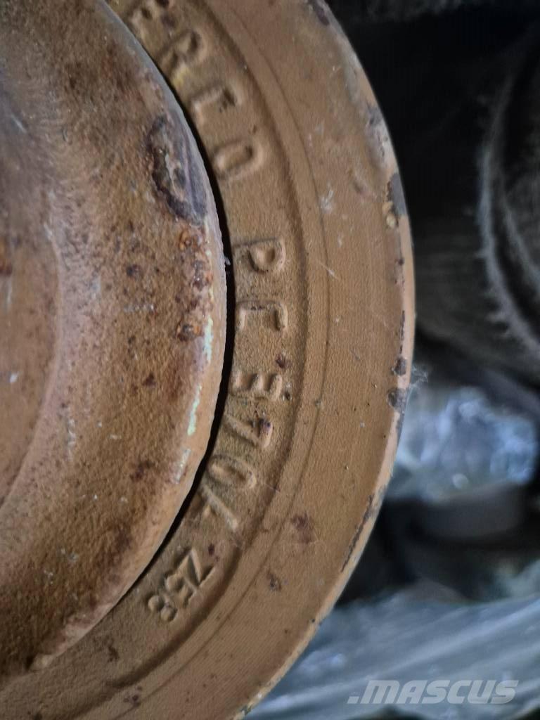 CAT D 6 Gusenice za građevinarstvo