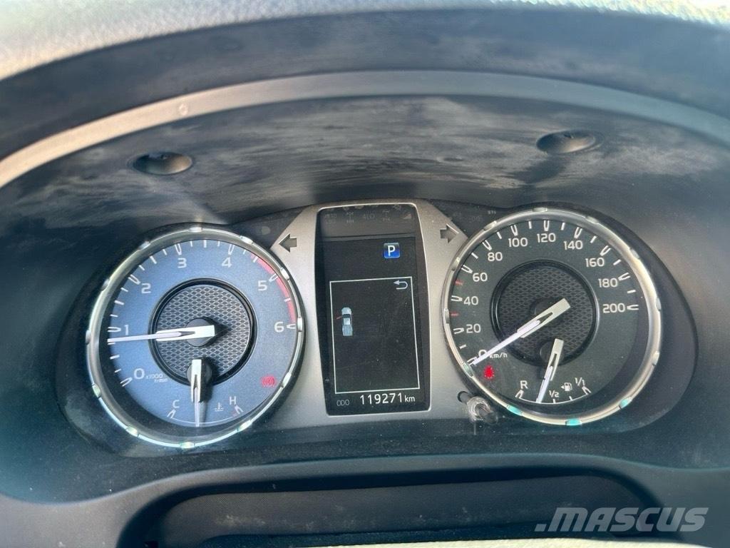 Toyota Hilux Automobili
