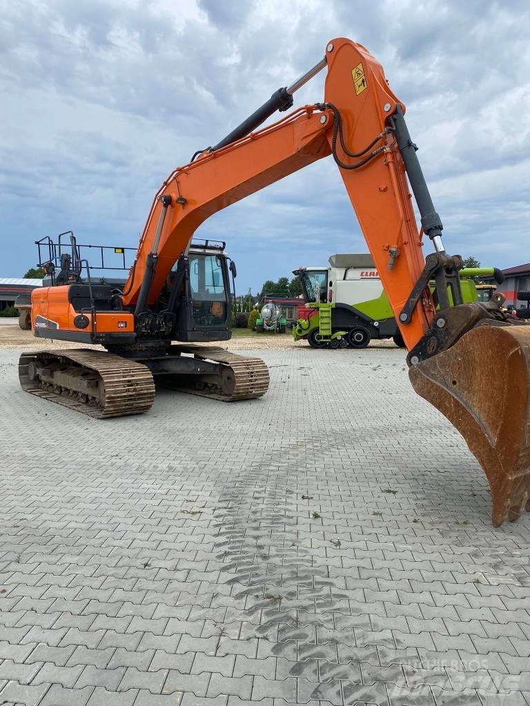 Doosan DX 225 LC Bageri guseničari