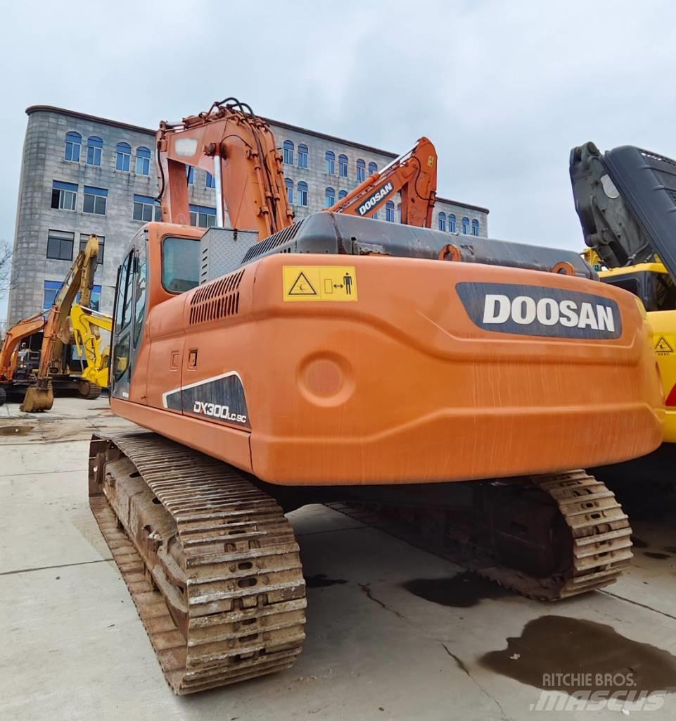 Doosan DX 300 LC Bageri guseničari
