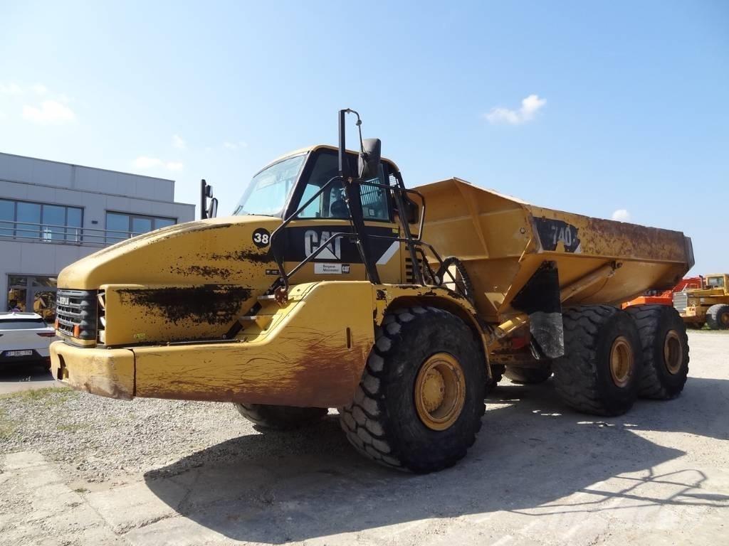 CAT 740 Zglobni damperi