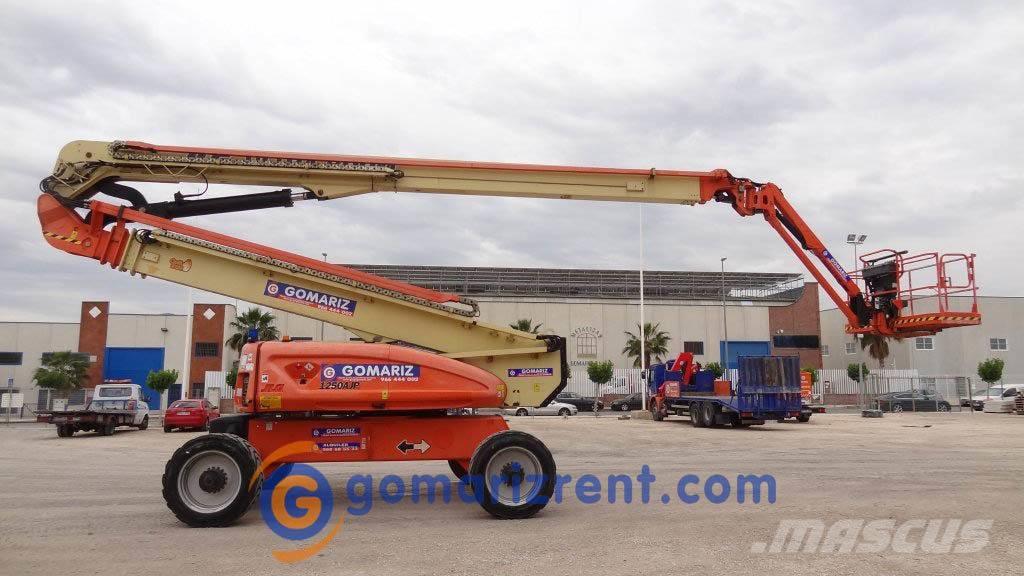 JLG 1250AJP Zglobne podizne platforme
