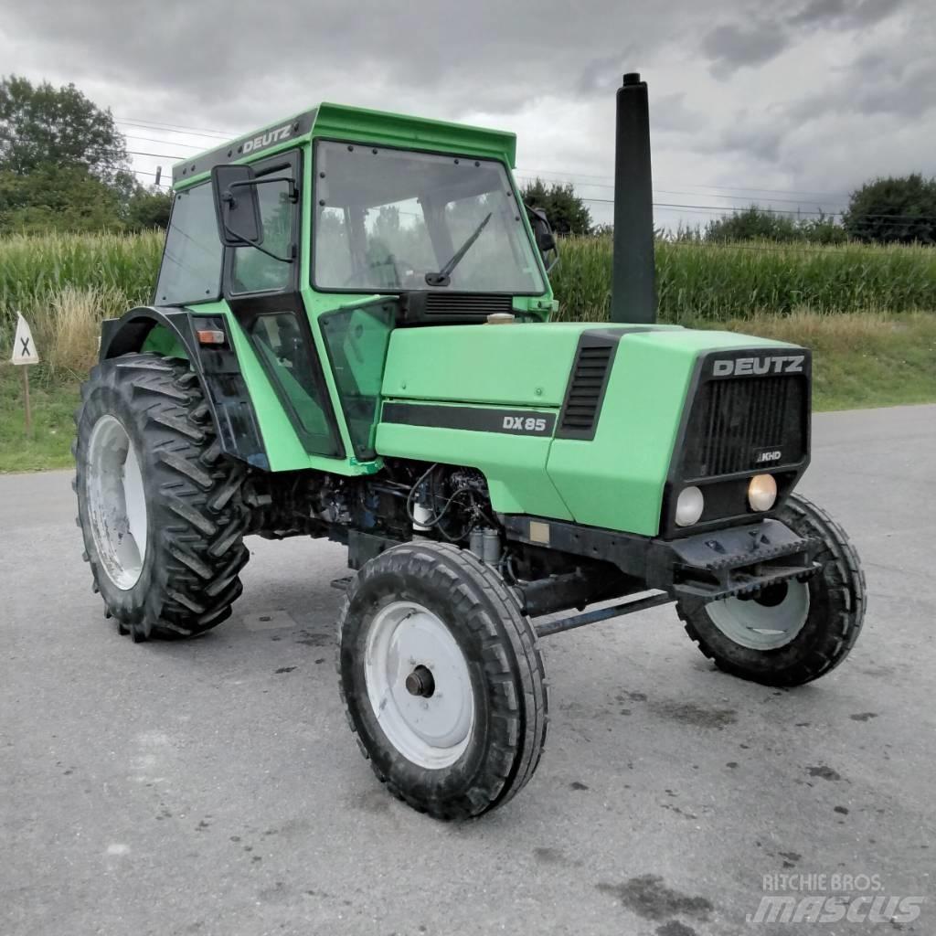 Deutz-Fahr DX85N Traktori