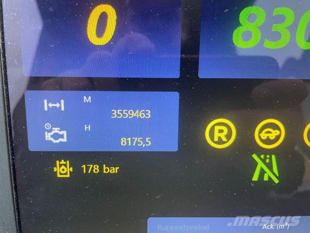 Komatsu 951 Harversteri