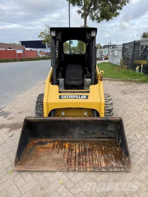 CAT 216B Skid steer mini utovarivači