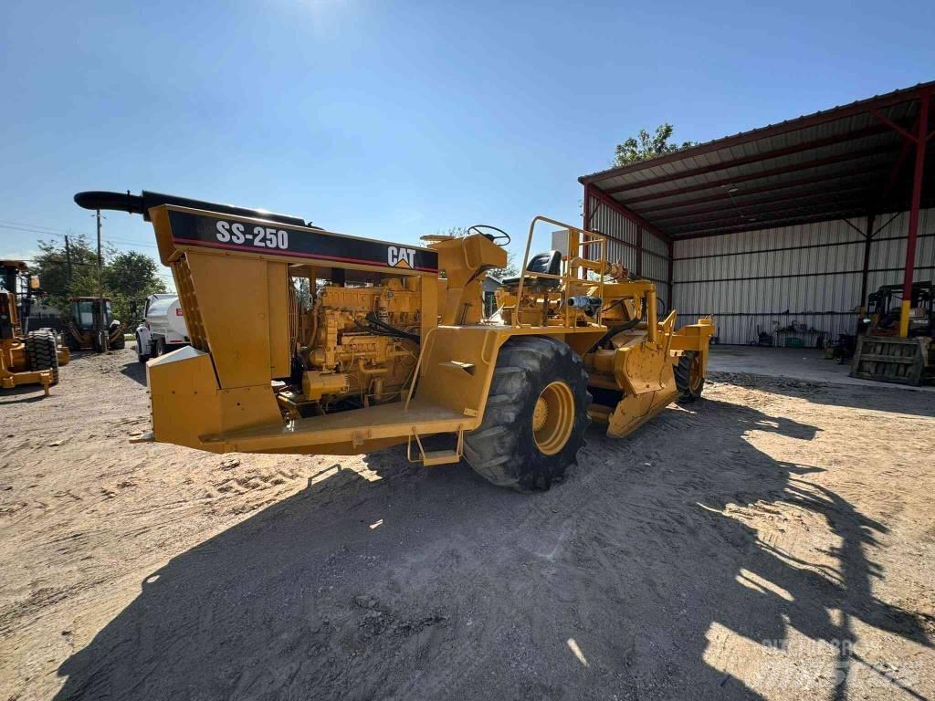 CAT SS 250 Asfaltni finišeri