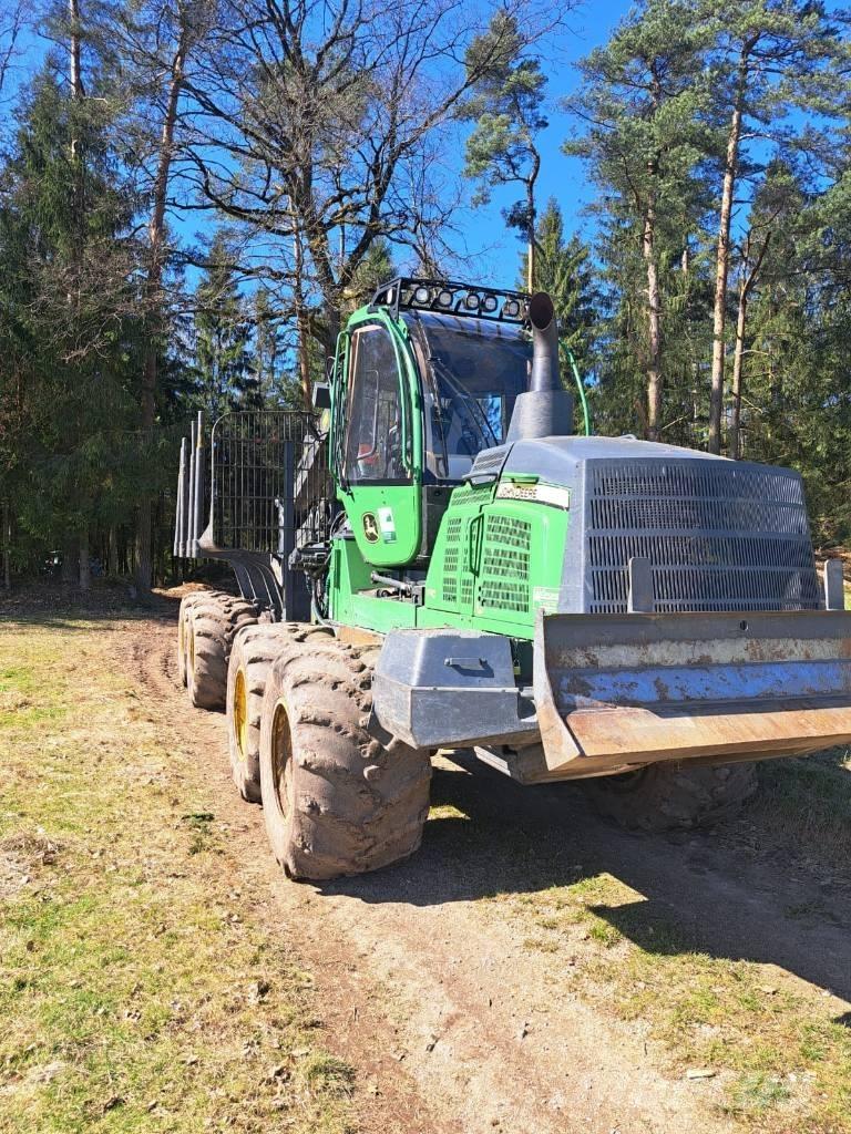 John Deere 1110 G Forvarderi