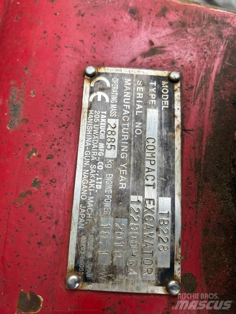 Takeuchi TB 228 Mini bageri < 7t