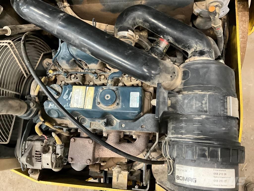 Bomag BW 120 AD-4 Valjci sa duplim bubnjem
