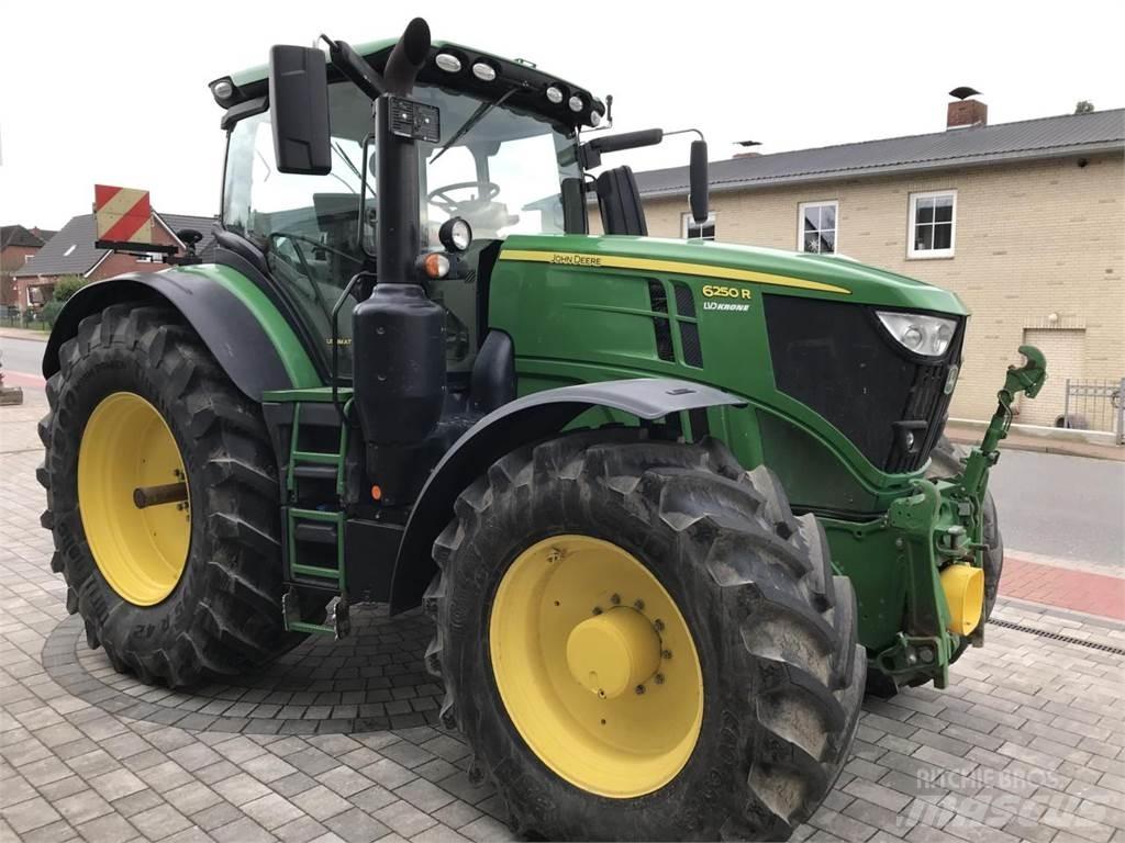 John Deere 6250R Traktori
