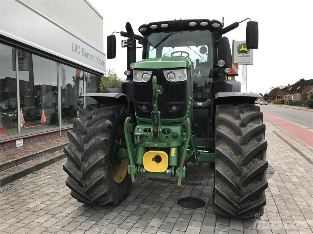 John Deere 6250R Traktori
