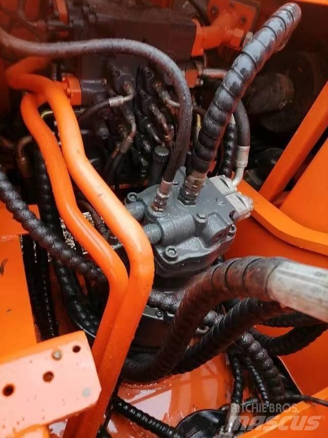 Doosan 225 LC-9 Bageri guseničari