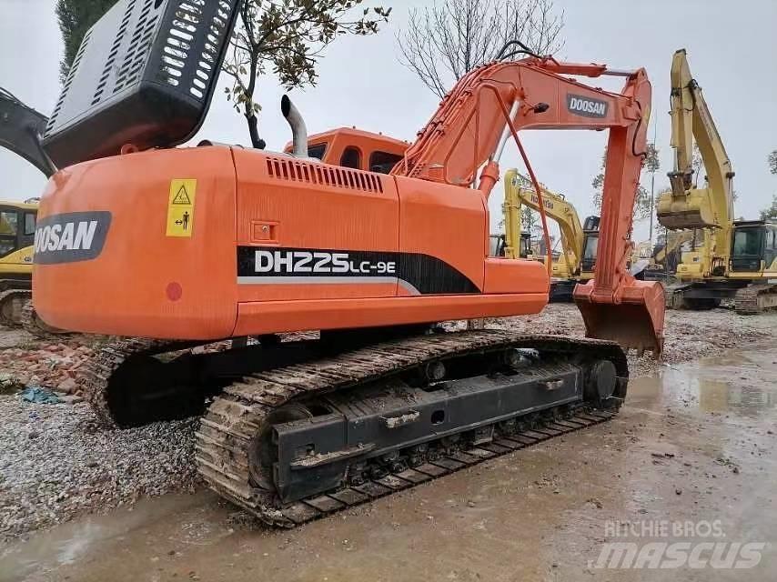 Doosan 225 LC-9 Bageri guseničari
