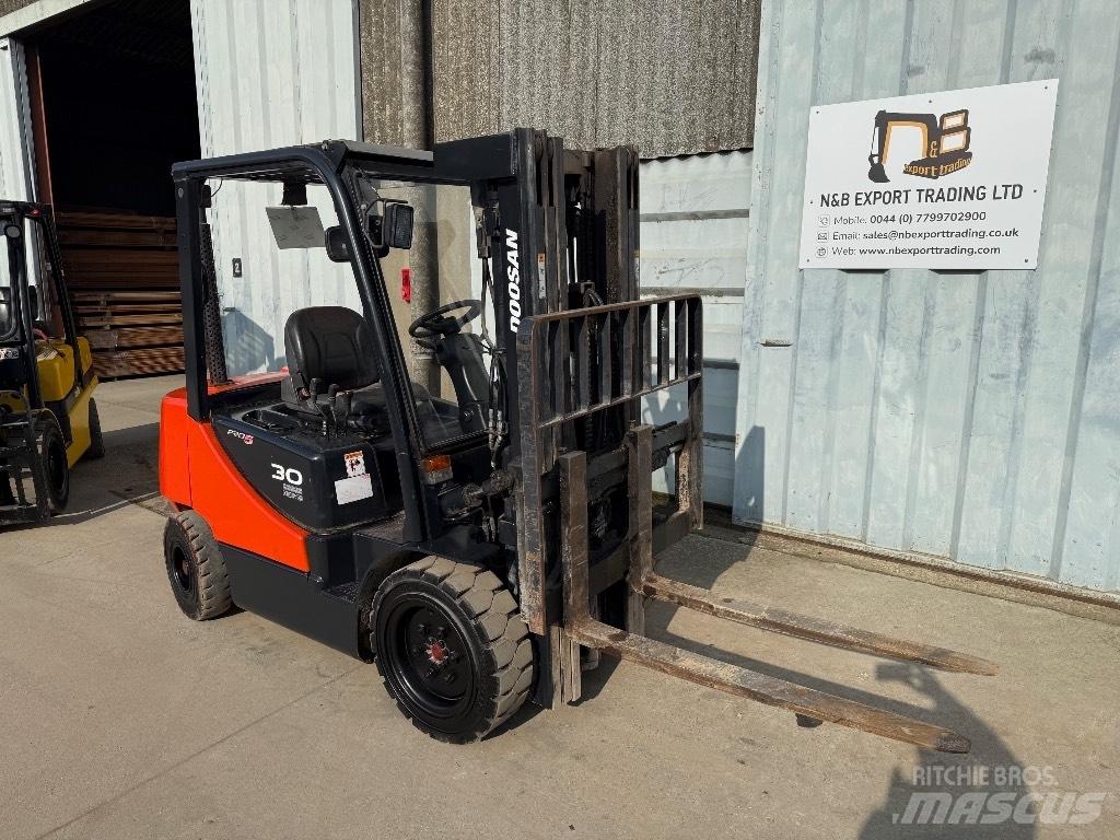 Doosan D 30 Dizelski viljuškari
