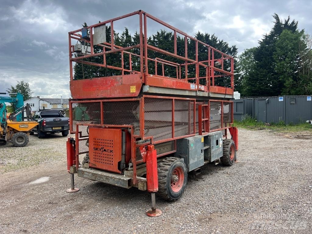 SkyJack SJ 9250 Makazaste platforme