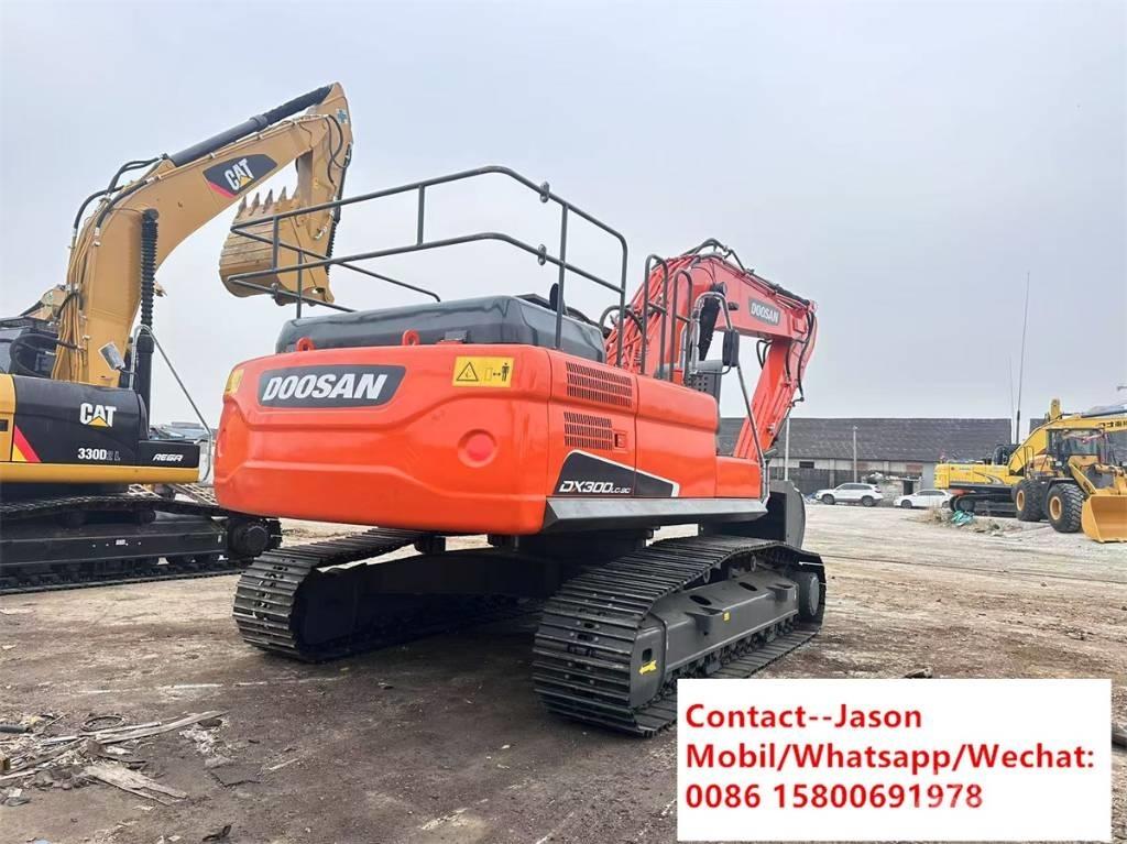 Doosan DX 300 LCA Bageri guseničari