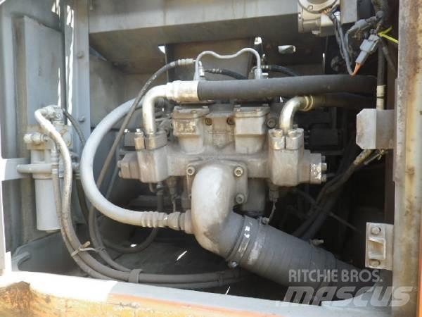 Hitachi EX200-5E Bageri guseničari