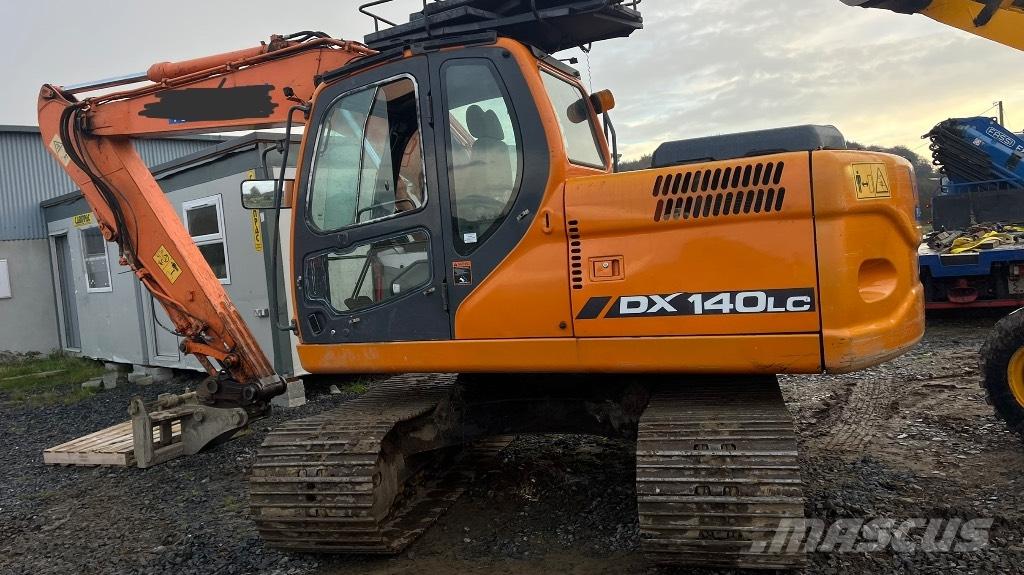 Doosan DX 140 Bageri guseničari