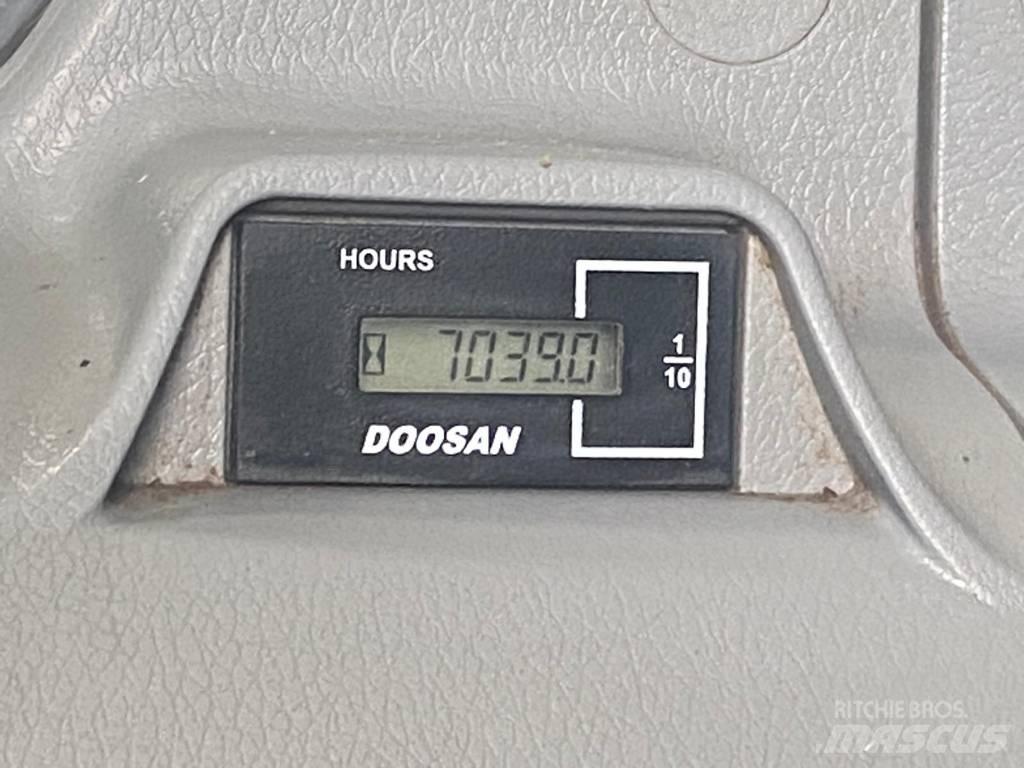 Doosan DX 300 LC-5 Bageri guseničari