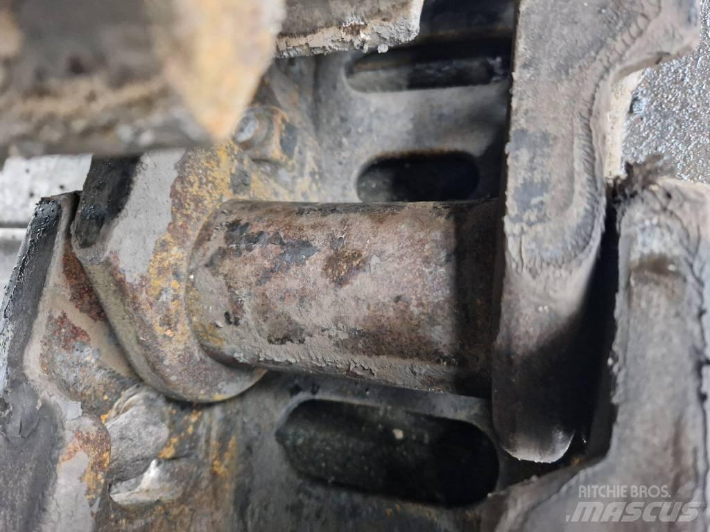Volvo EC 300 D L Bageri guseničari